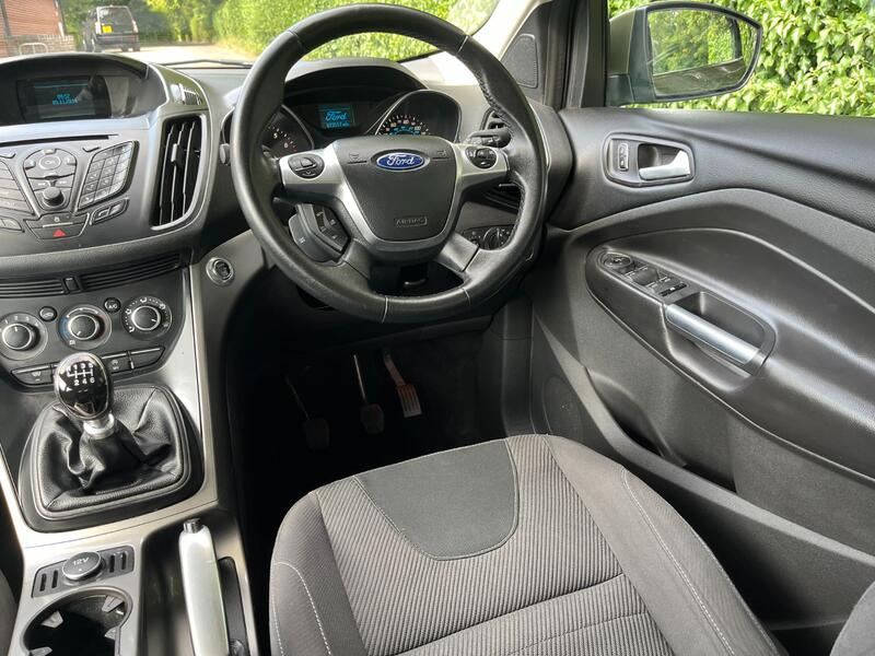 FORD KUGA