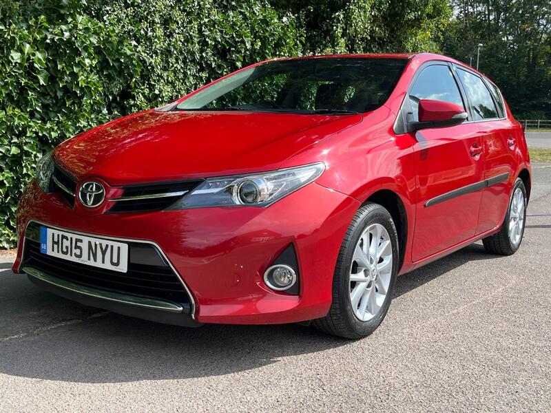 TOYOTA AURIS