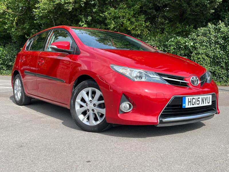 TOYOTA AURIS