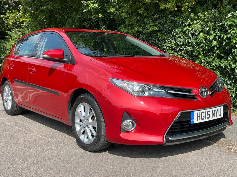 TOYOTA AURIS