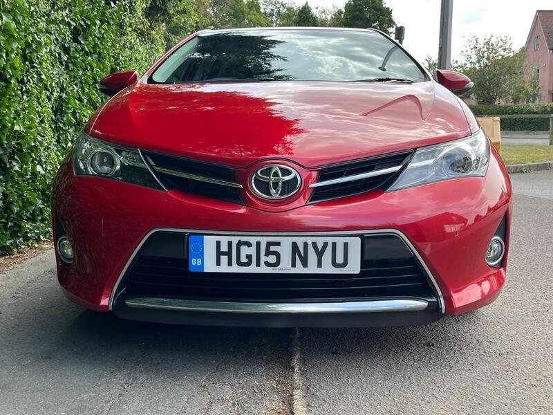 TOYOTA AURIS