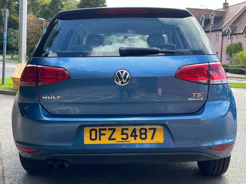 VOLKSWAGEN GOLF