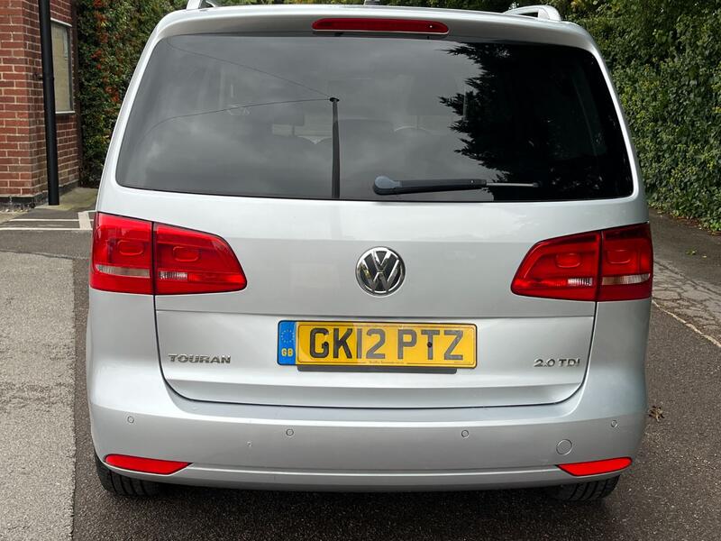VOLKSWAGEN TOURAN