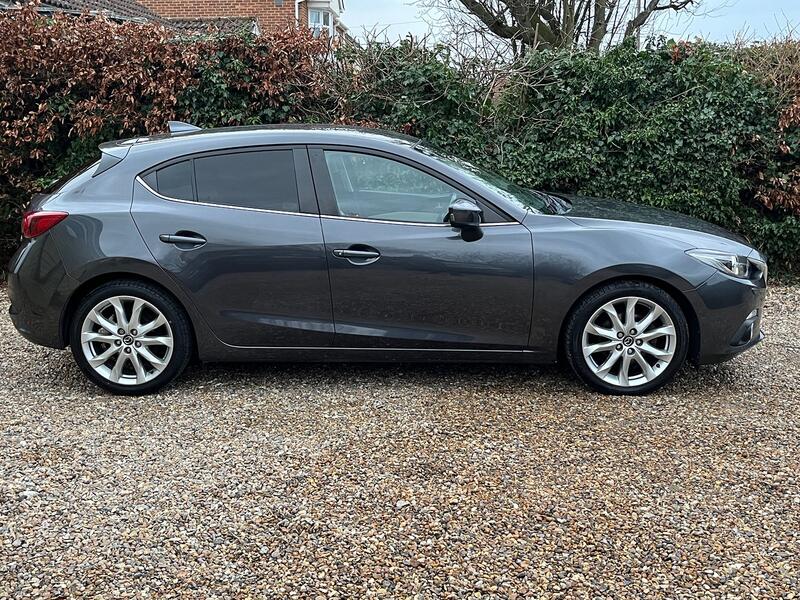 MAZDA MAZDA3