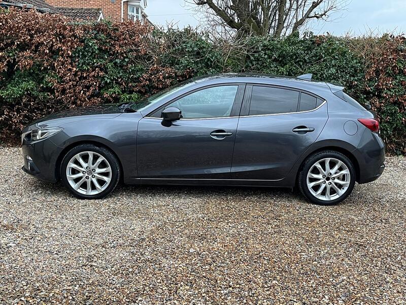 MAZDA MAZDA3