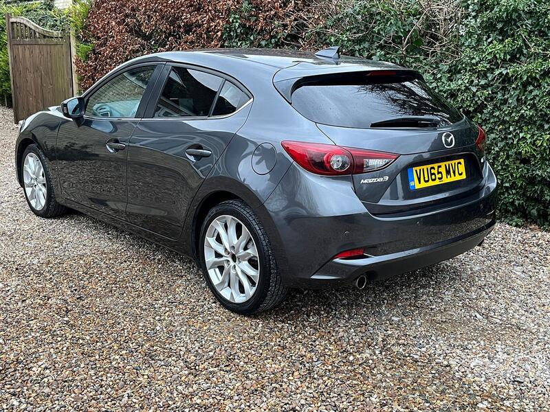 MAZDA MAZDA3