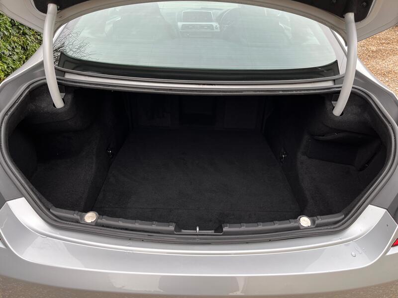 BMW 6 SERIES