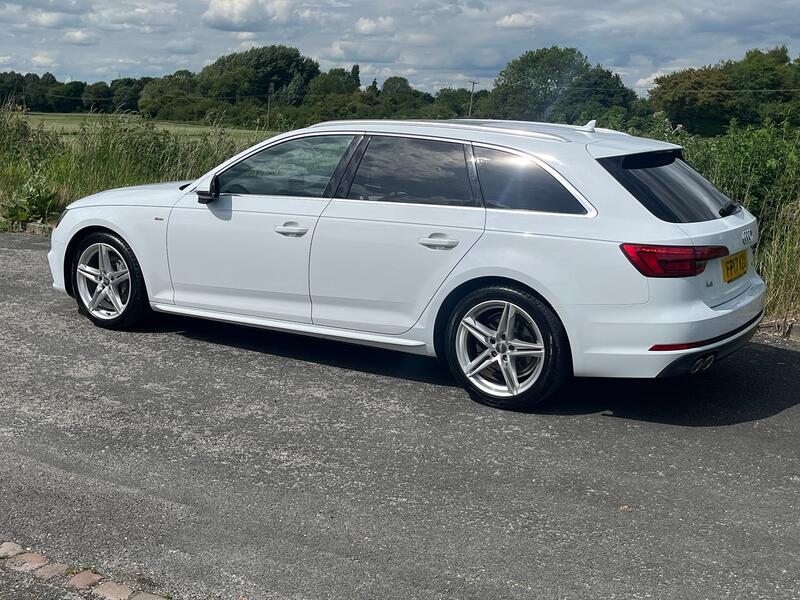 AUDI A4 AVANT