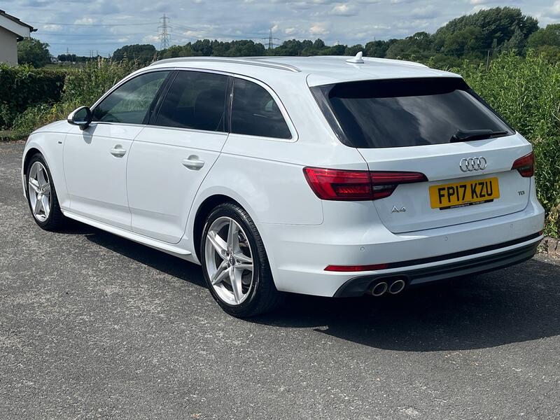 AUDI A4 AVANT
