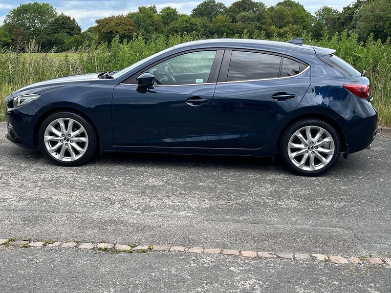 MAZDA MAZDA3