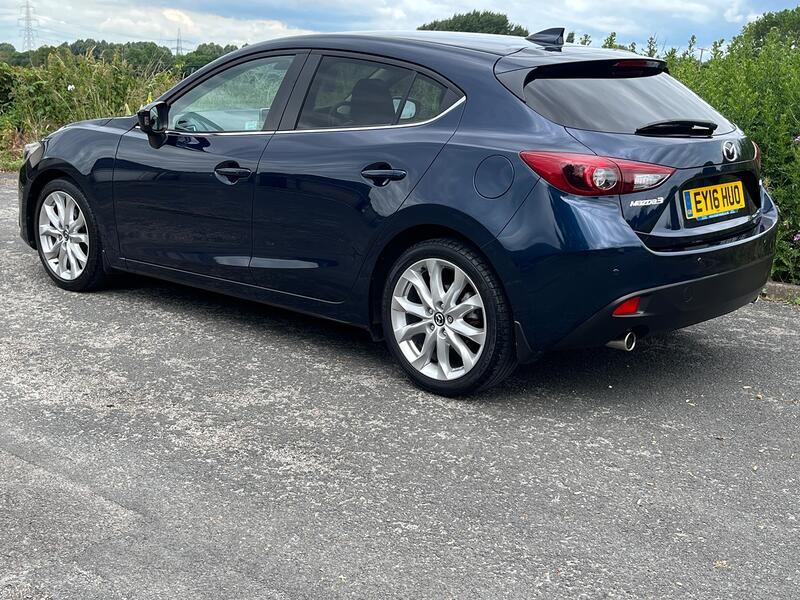 MAZDA MAZDA3