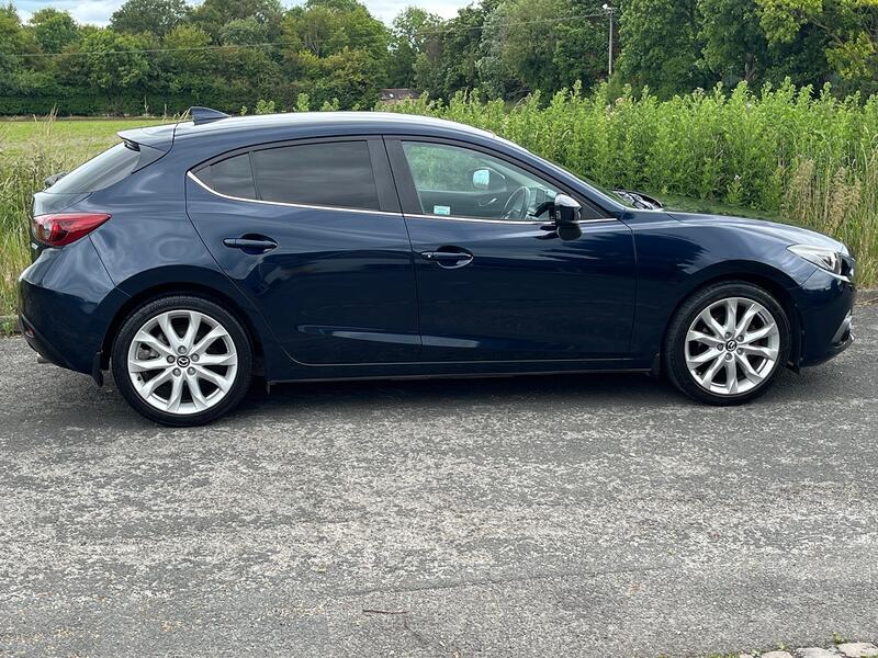 MAZDA MAZDA3