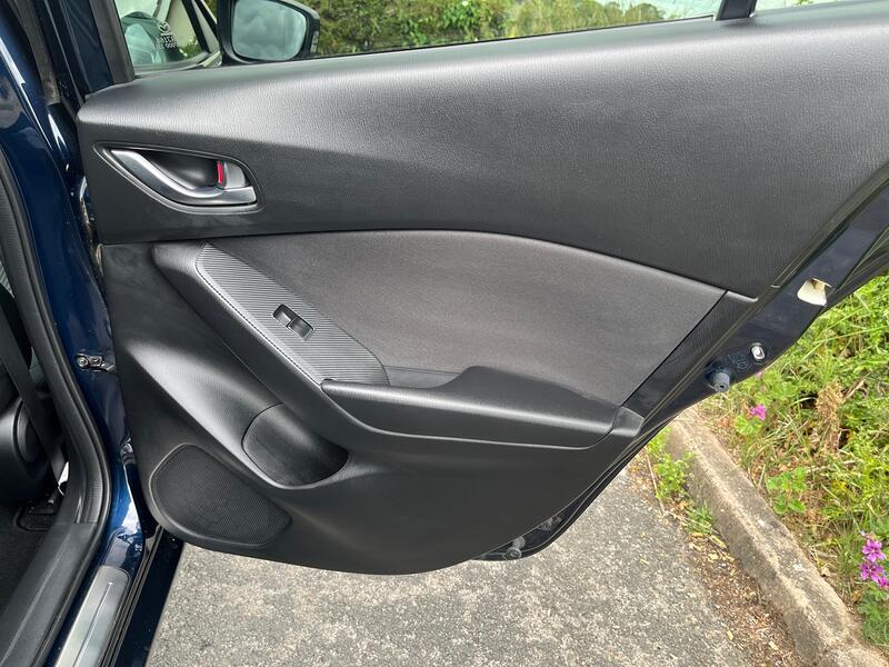 MAZDA MAZDA3