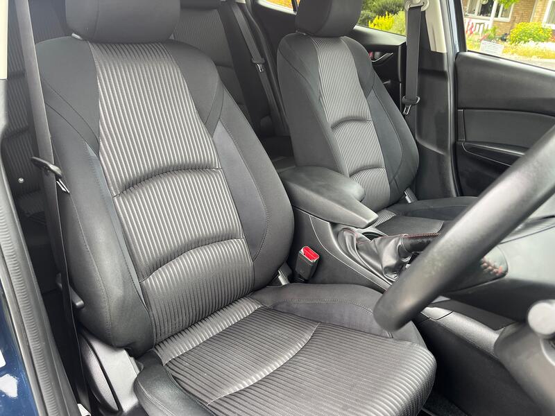 MAZDA MAZDA3