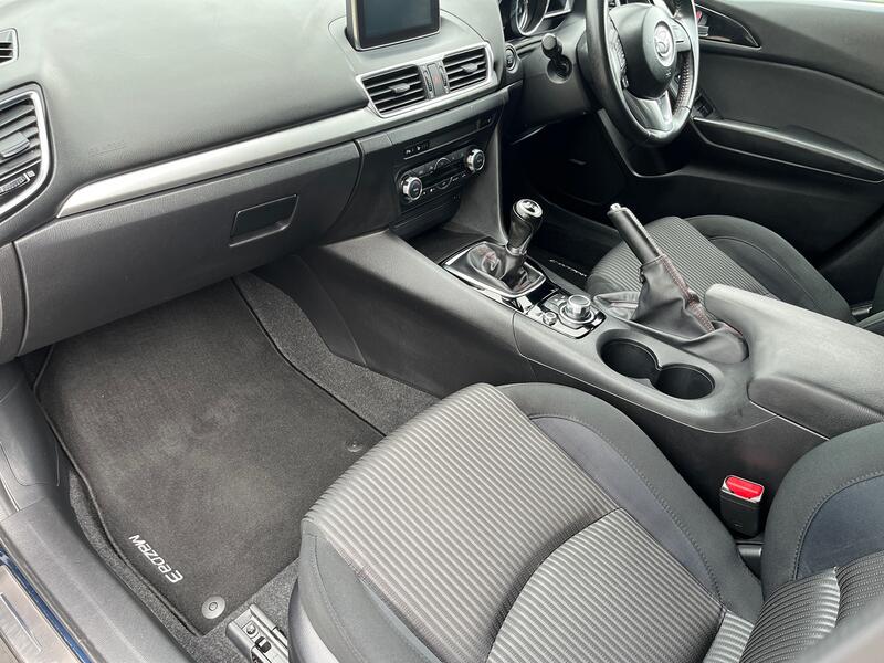 MAZDA MAZDA3