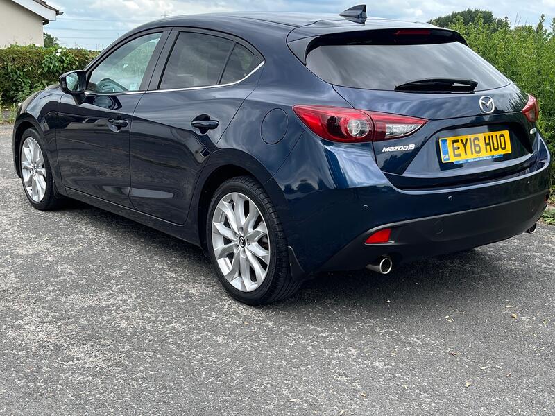 MAZDA MAZDA3