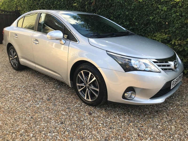 TOYOTA AVENSIS