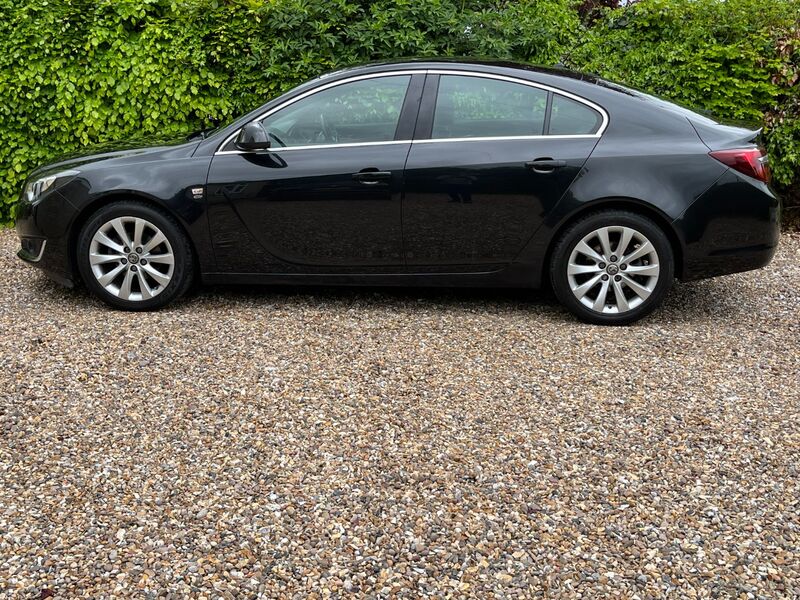 VAUXHALL INSIGNIA