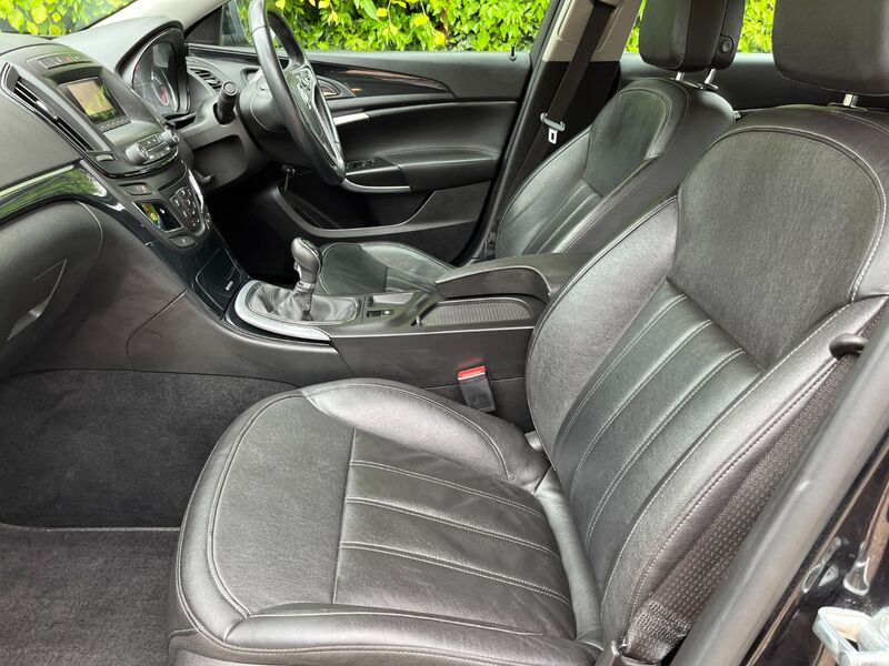 VAUXHALL INSIGNIA