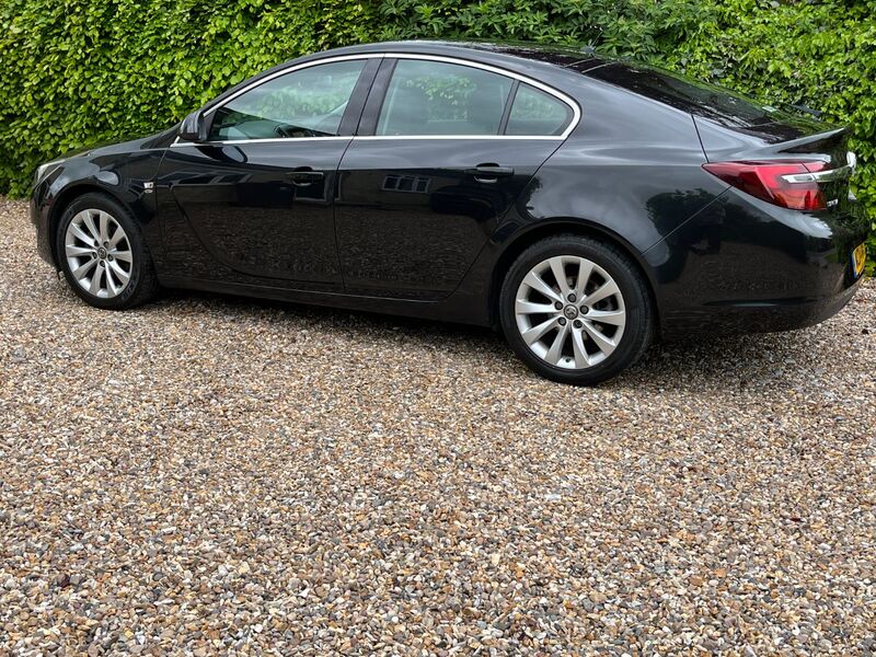 VAUXHALL INSIGNIA