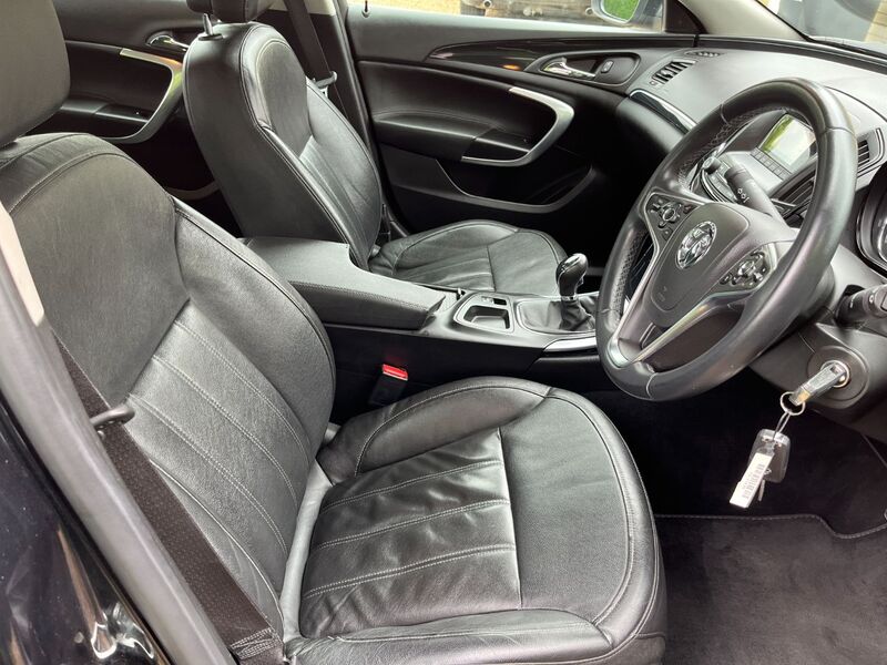 VAUXHALL INSIGNIA
