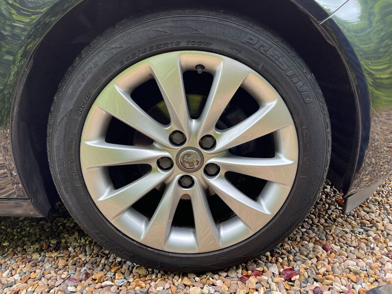 VAUXHALL INSIGNIA