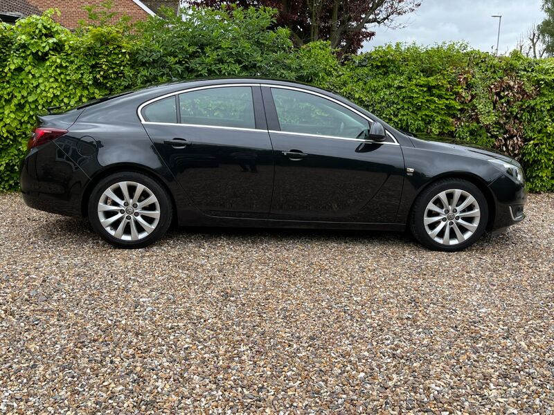 VAUXHALL INSIGNIA