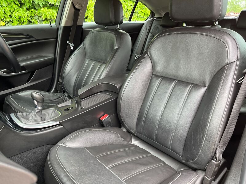 VAUXHALL INSIGNIA